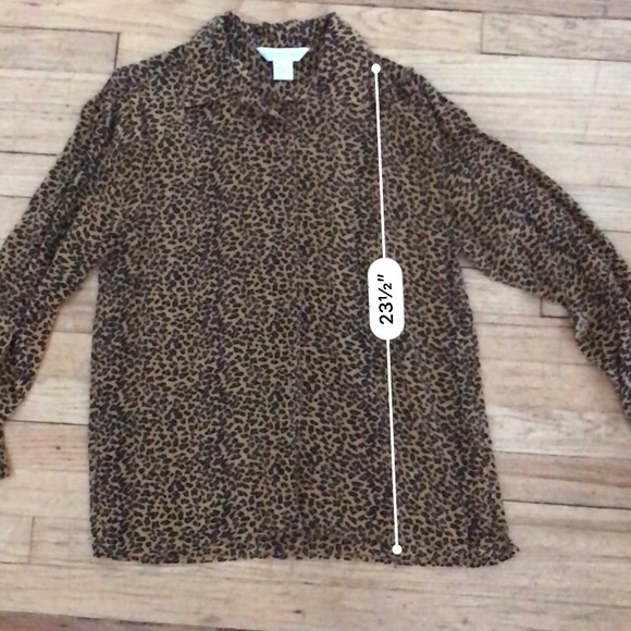 !!SOLD!!On Trend Leopard Print Silk Blouse - Picture 8 of 8